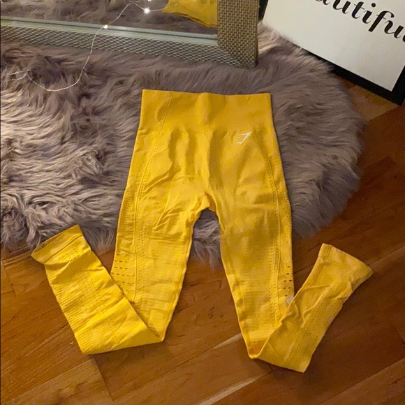 Gymshark citrus yellow seamless leggings - Picture 3 of 5